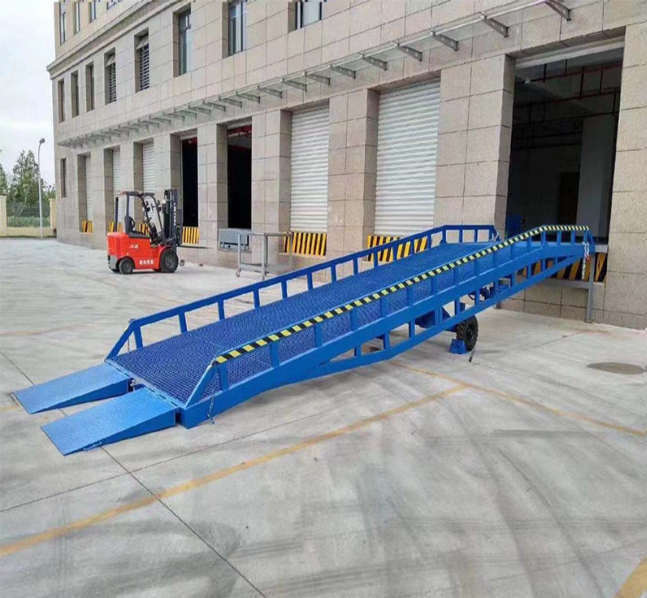广丰移动式登车桥装卸