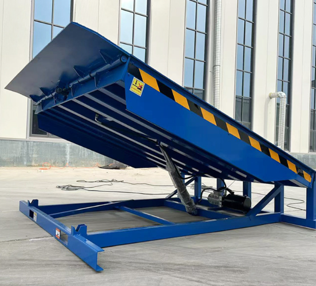 广丰固定式登车桥应用