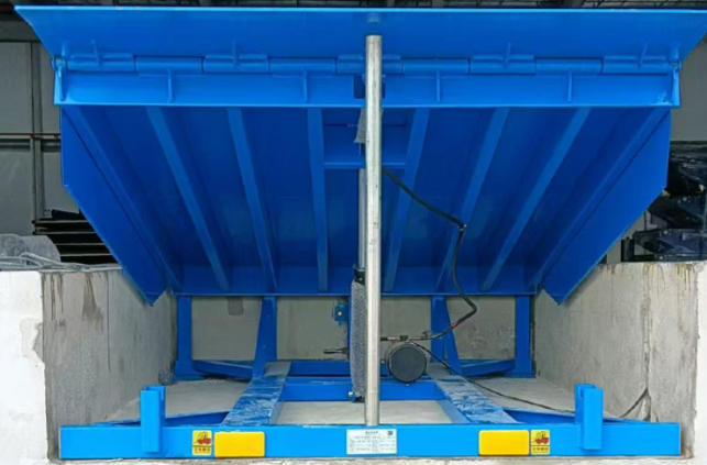 广丰固定式登车桥应用